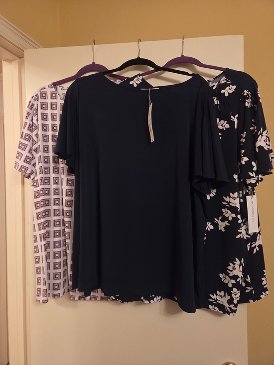 Liz Claiborne Tops - Lot Of 3 Nwt Liz Claiborne Women's Flutter Sleeve Tops